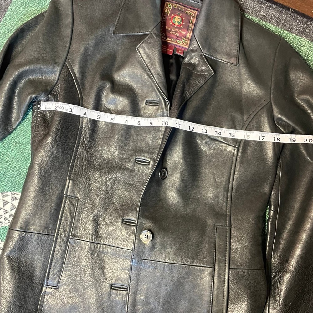 Leather jacket - Picture 4 of 6